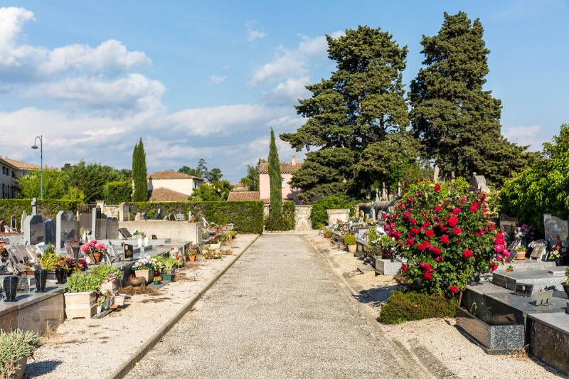 Marbrerie Funéraire du Pays Aixois, cimetière de Puyricard Village, Puyricard, Aix-en-Provence, Pays d'Aix